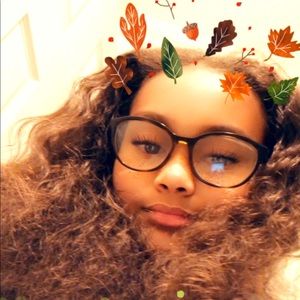 Meet your Posher, Amirah